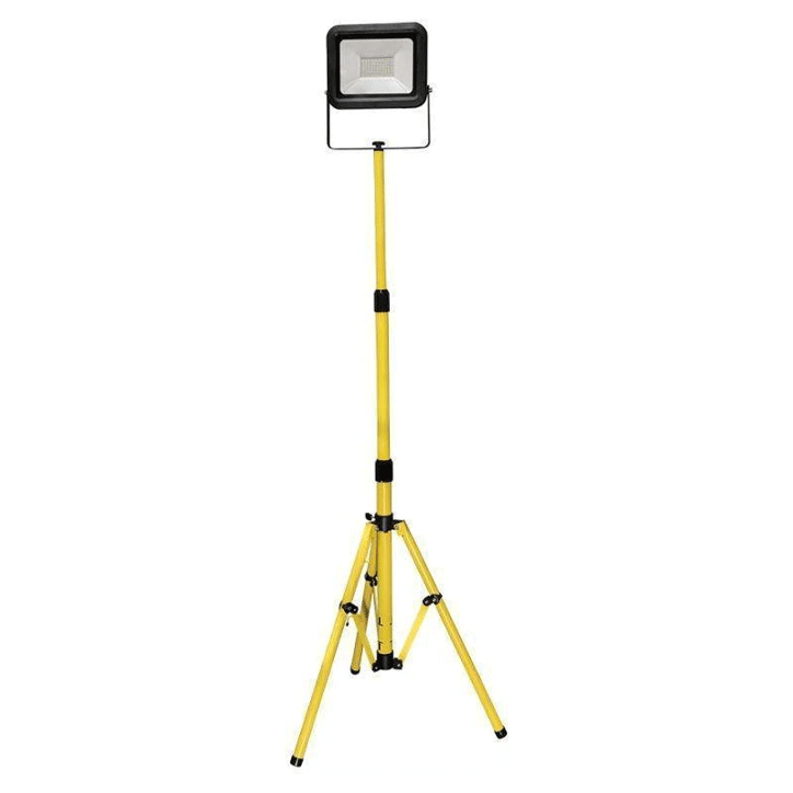 LED FLOODLIGHT WITH ADJUSTABLE TRIPOD 50W 4500LM FF GROUP