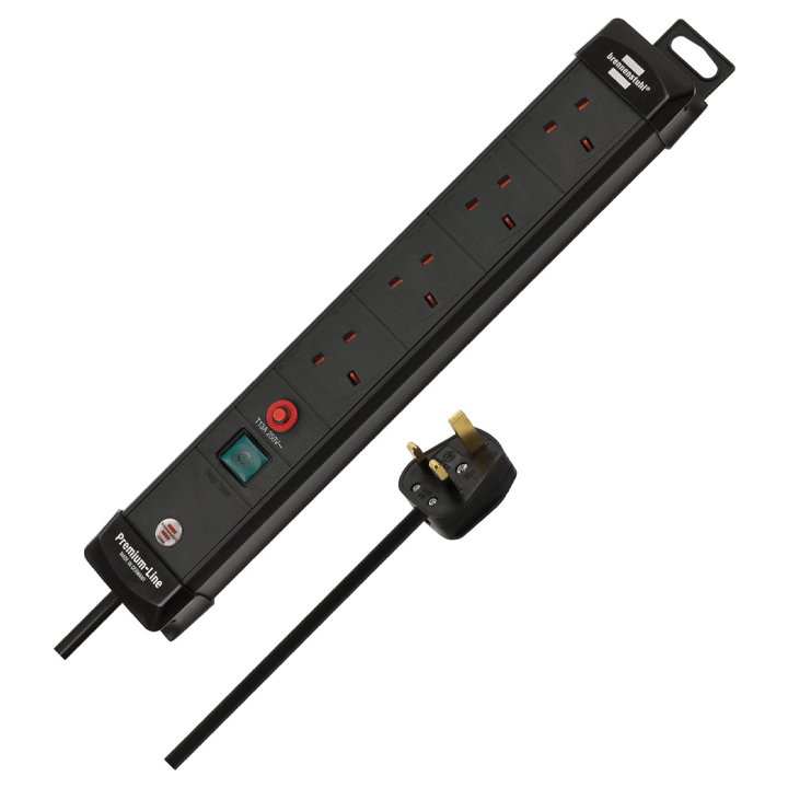 PREMIUM-LINE EXTENSION LEAD FB WITH SAFETY FUSE RESET BUTTON 4-WAY 3M BLACK