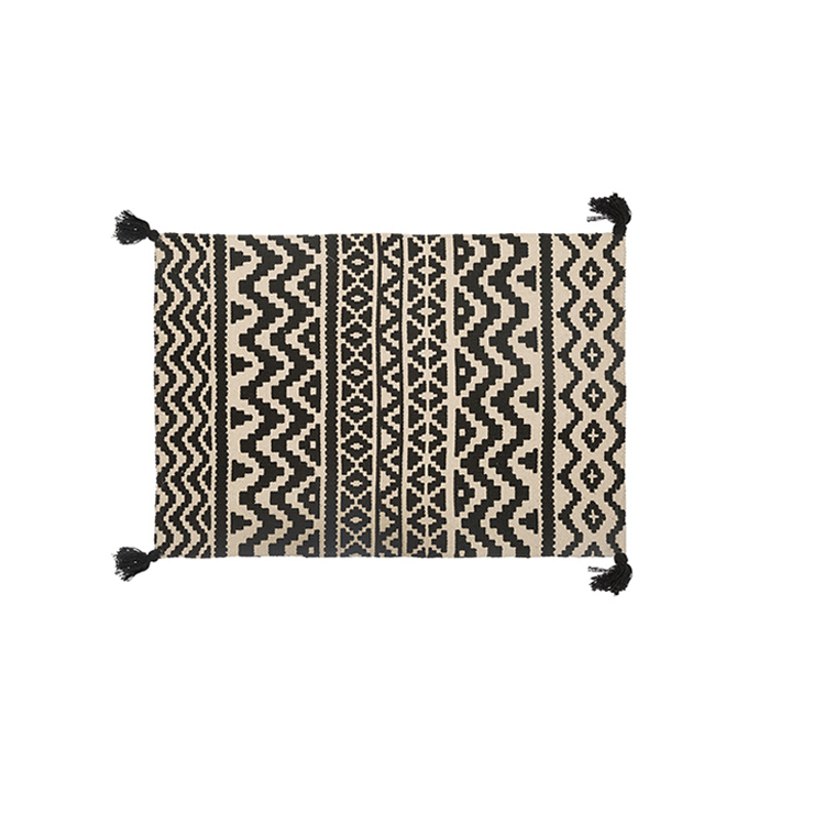 CTN CARPET DELHI B&W BOX 60X90