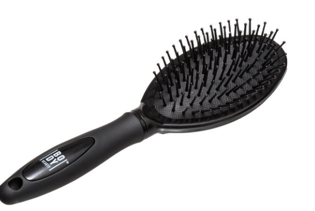 OVAL RUBBER HAIR BRUSH