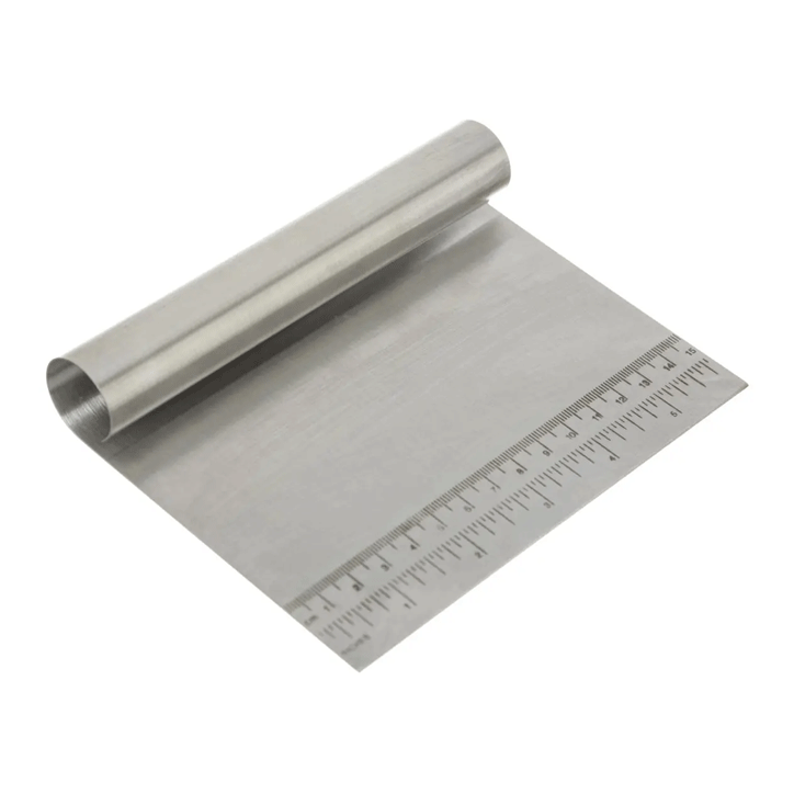 PASTA CUTTER + GRADUATIONS