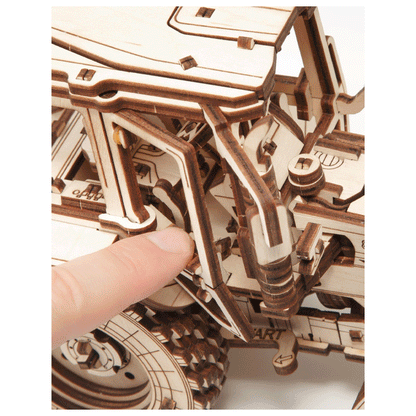 CONSTRUCTION KIT OF MECHANICAL MODEL"TRACTOR BELARUS-82"