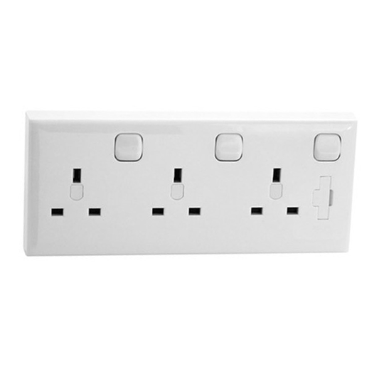 S/SOCKET 13A 3GANG CONVERTER
