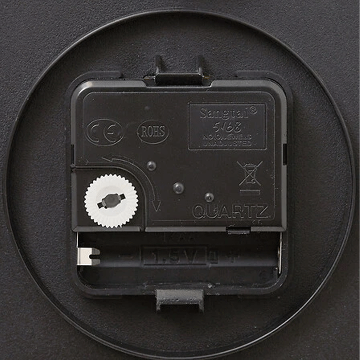 PLASTIC WOOD CLOCK D22