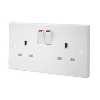 2-GANG SINGLE POLE SW/SOCKET 13A WHITE