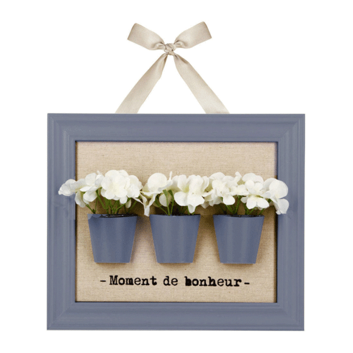 FRAME WITH 3D EFFECT